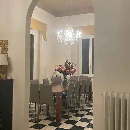 Giulia 3* فياريجيو