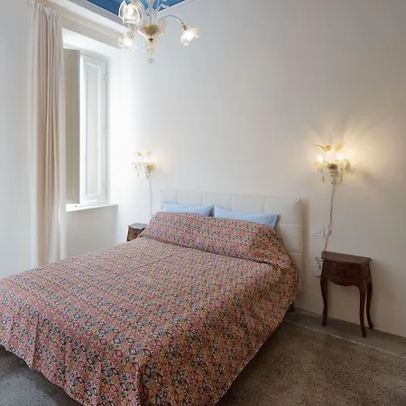 Giulia ベッド・アンド・ブレックファスト ヴィアレッジョ