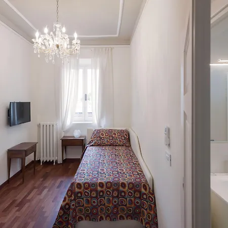 Giulia Bed & Breakfast 3*